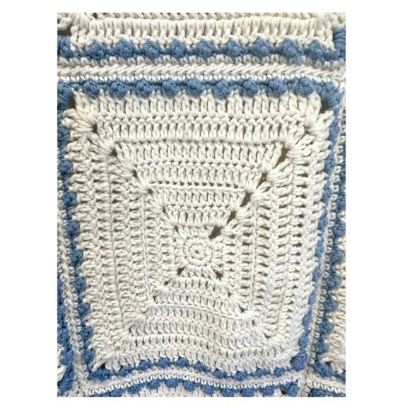 Vintage hand crochet knit cottagecore 3D flower accent throw blanket grannycore - Picture 5 of 16